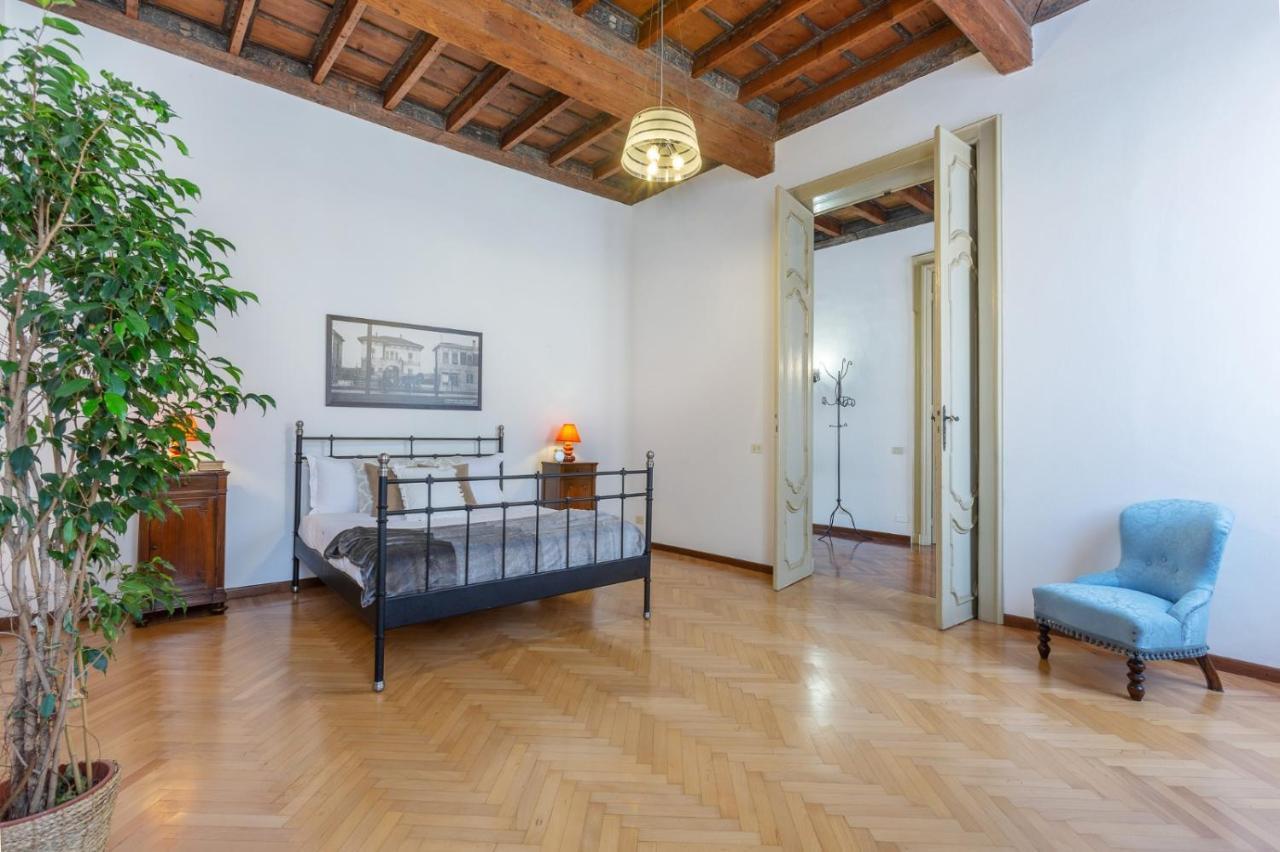 Appartement Frescobaldi Aparments! A Casa Di Francesco à Ferrare Extérieur photo